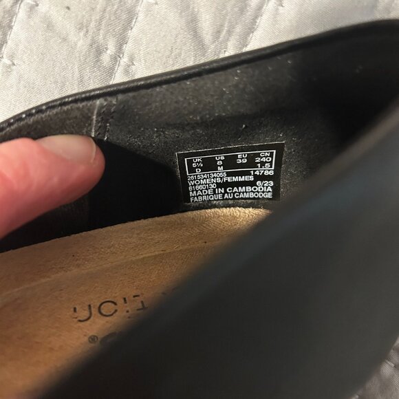 Clarks Marilyn Sara Pumps Women's Size 8 Leather Cap Toe Patent Block Heel Black - Picture 8 of 9